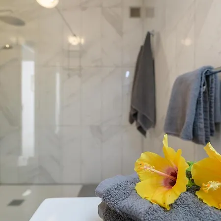 Sol Eterno - Luxury Aparmtent With Direct Oceanview And Extra Services