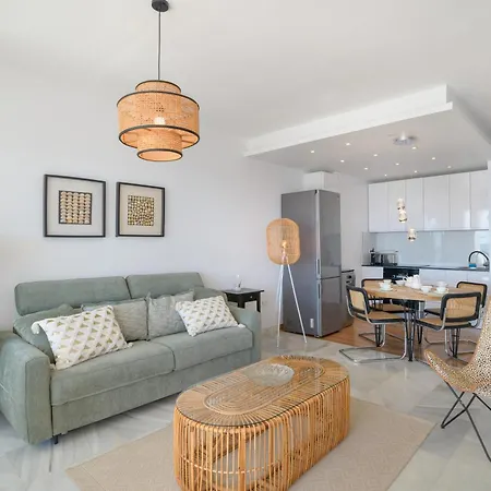 Sol Eterno - Luxury Aparmtent With Direct Oceanview And Extra Services Apartment *