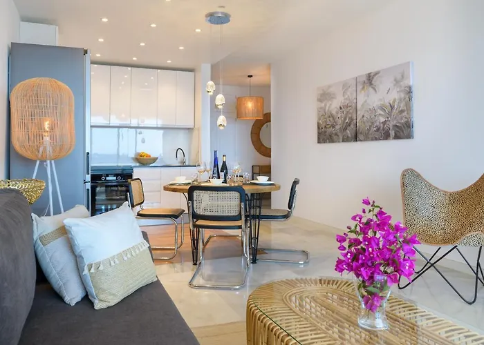 Sol Eterno - Luxury Aparmtent With Direct Oceanview And Extra Services