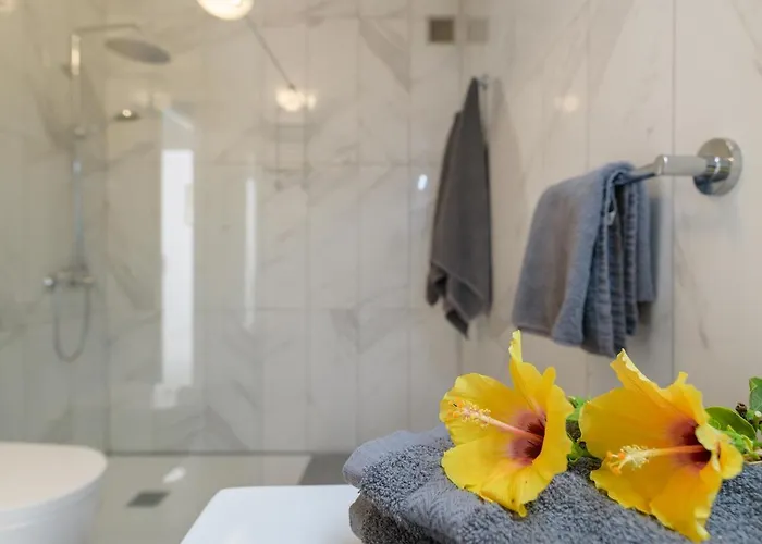 Sol Eterno - Luxury Aparmtent With Direct Oceanview And Extra Services